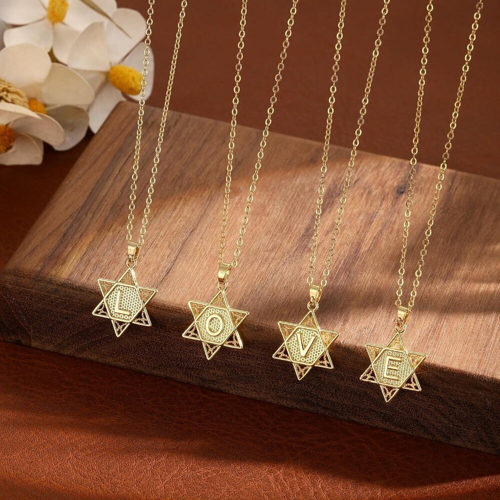 Personalized Gold Initial R Necklace with Star of David - 14K Gold Plated Gift - Picture 4 of 7